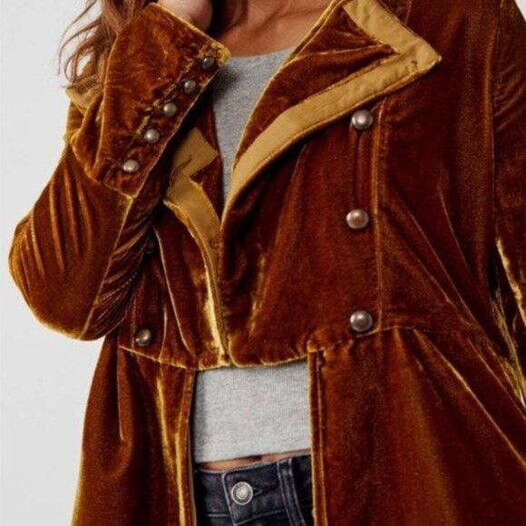 Free People Vintage-Inspired Faye Velvet Jacket - Picture 10 of 10